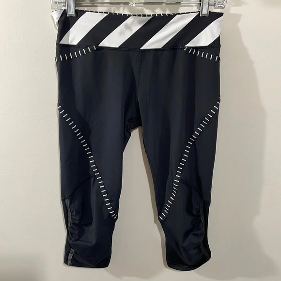 Lululemon Crop Legging Mesh Knee Black with White Striped Details 6 - Picture 1 of 16